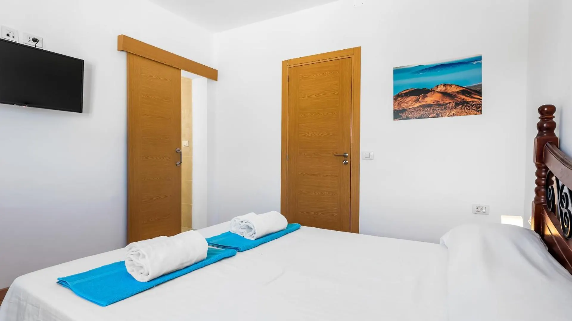 Sunset Lodge El Molledo 0*,